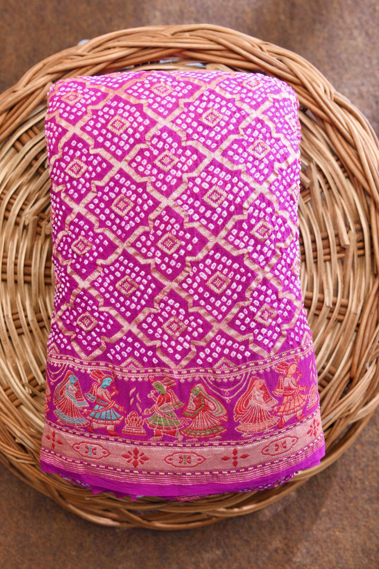  Geometric Pattern Magenta Bandhani Work Georgette Silk Saree 