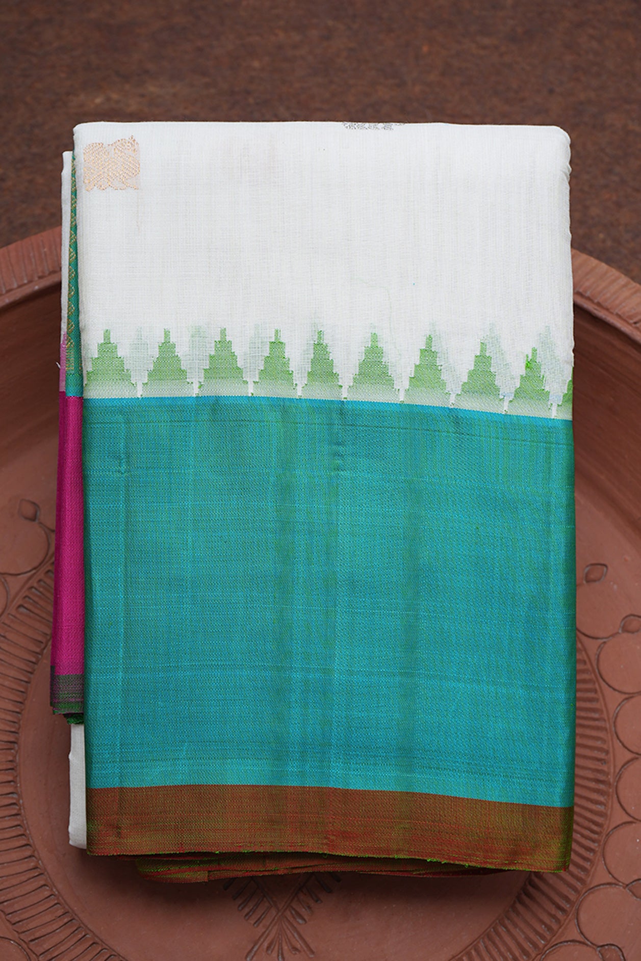  Ganga Jamuna Border With Peacock And Elephant Zari Motifs Egg White Gadwal Silk Cotton Saree 