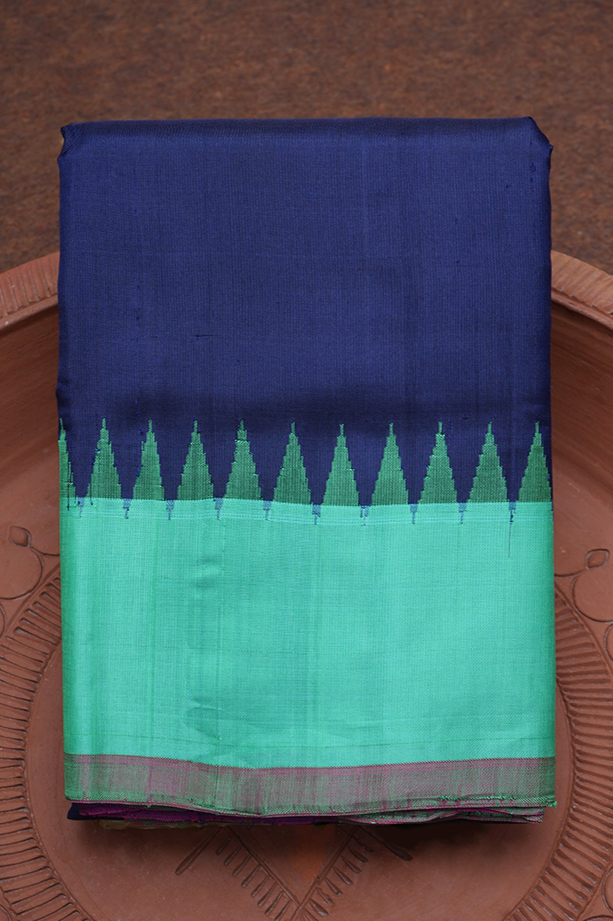  Temple Border With Plain Navy Blue Gadwal Silk Cotton Saree 