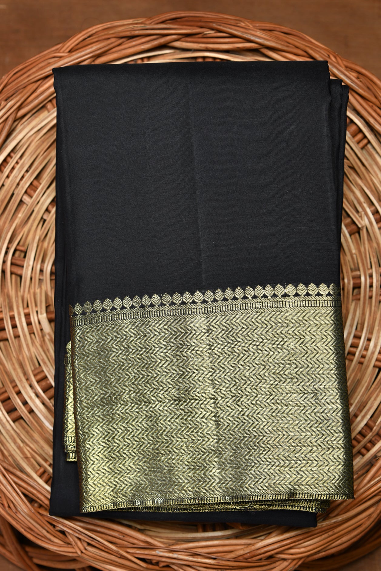  Chevron Border Design Black Kanchipuram Silk Saree 