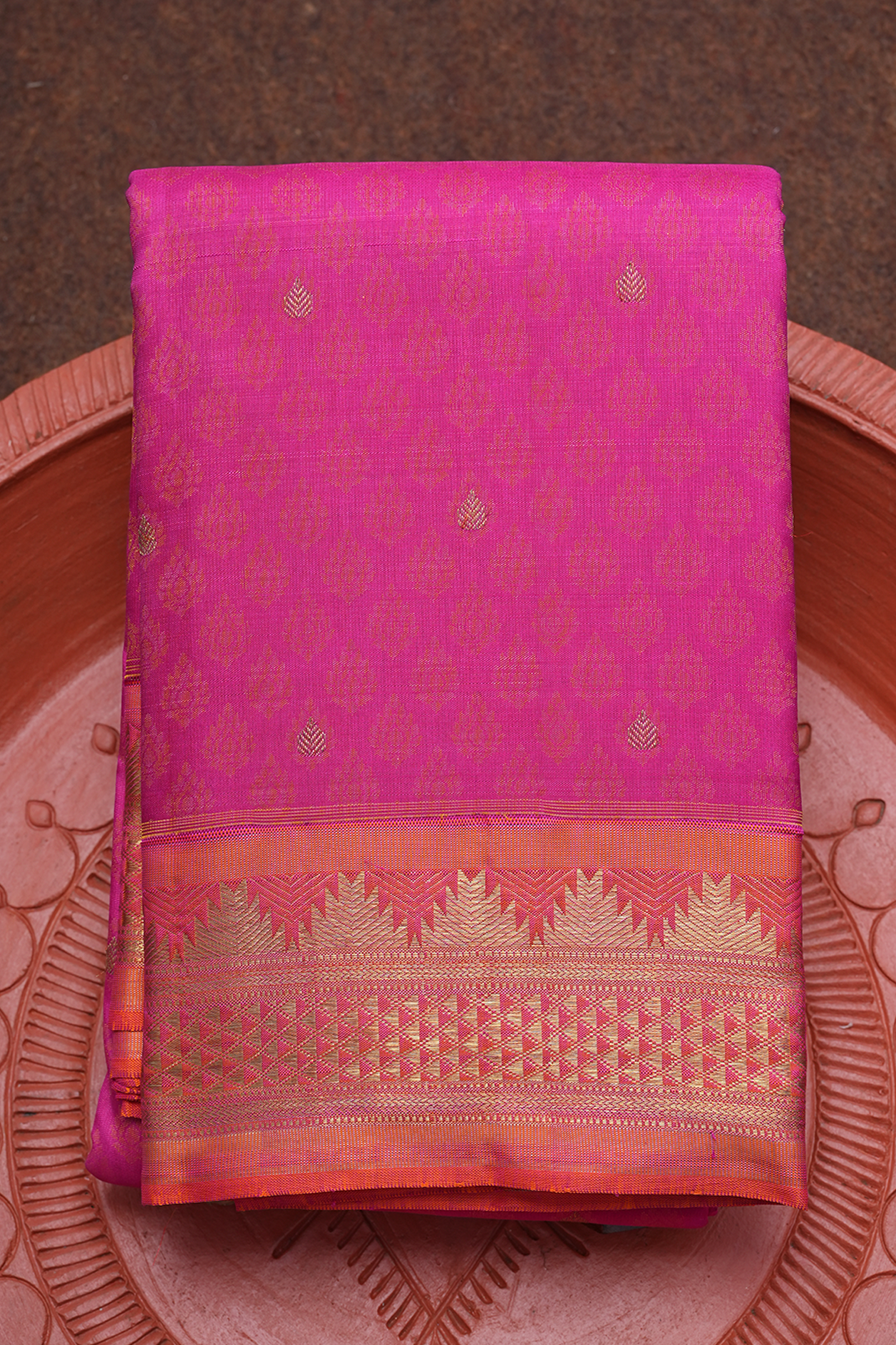  Threadwork With Buttas Magenta Kanchipuram Silk Saree 