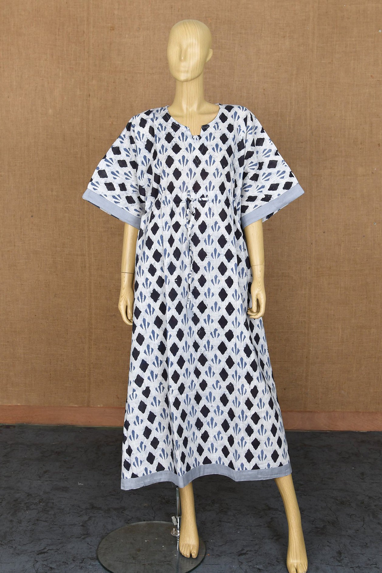  Patch Work Sweet-Heart Neck With Tie-Up White And Black Printed Cotton Kaftan 