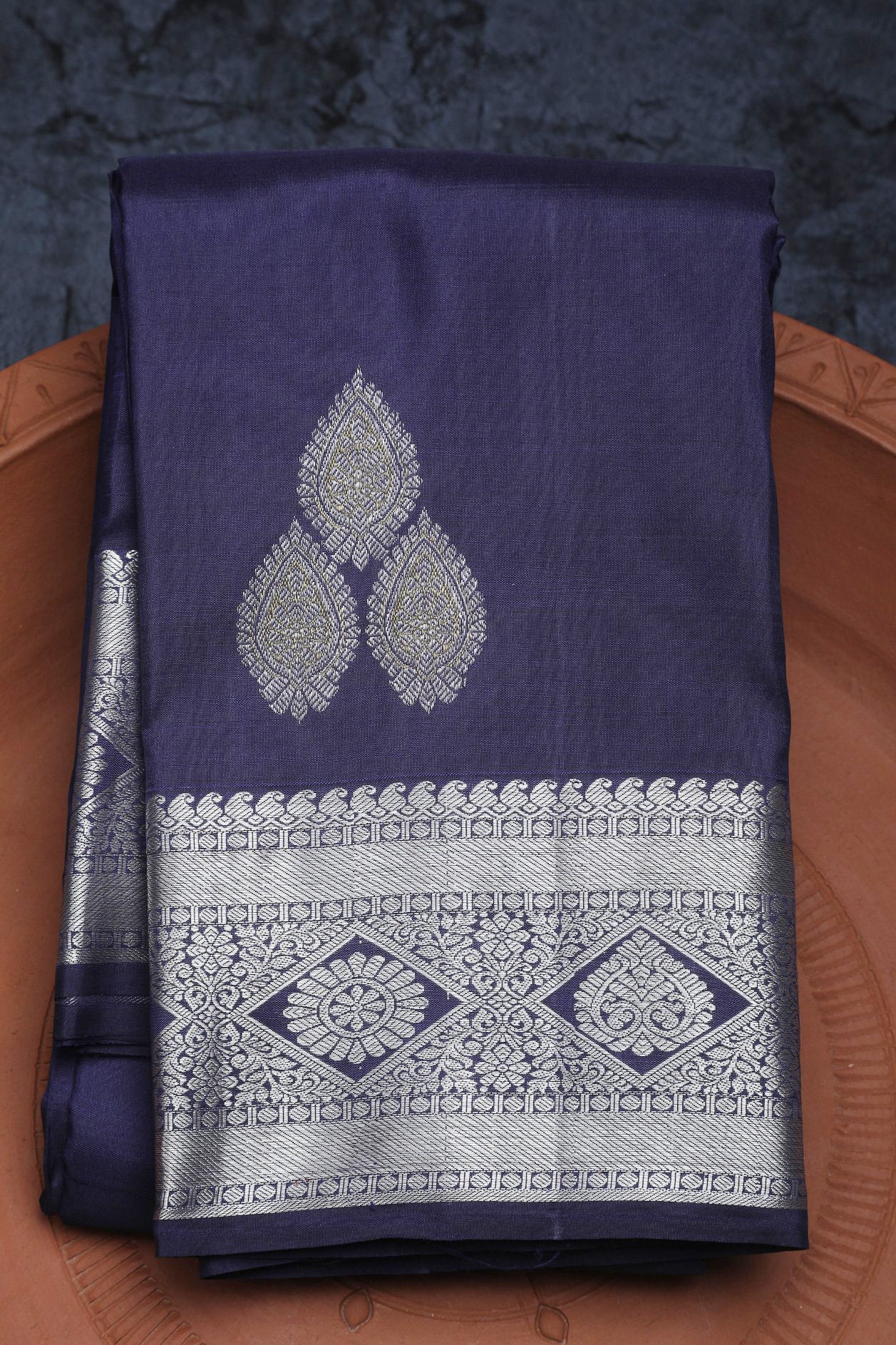  Stud Motif Deep Navy Blue Kanchipuram Silk Saree 