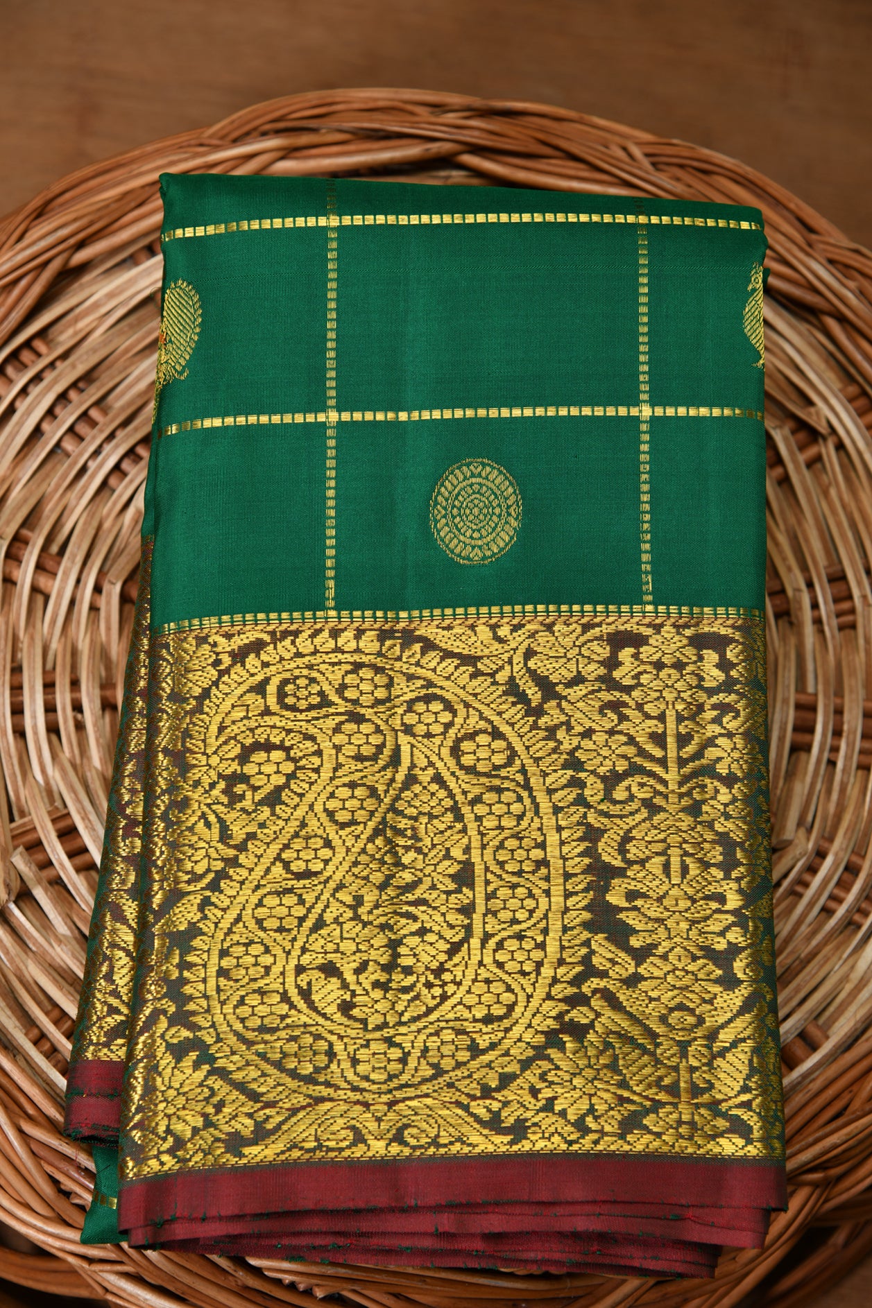  Paisley Border Dark Green Kanchipuram Silk Saree 