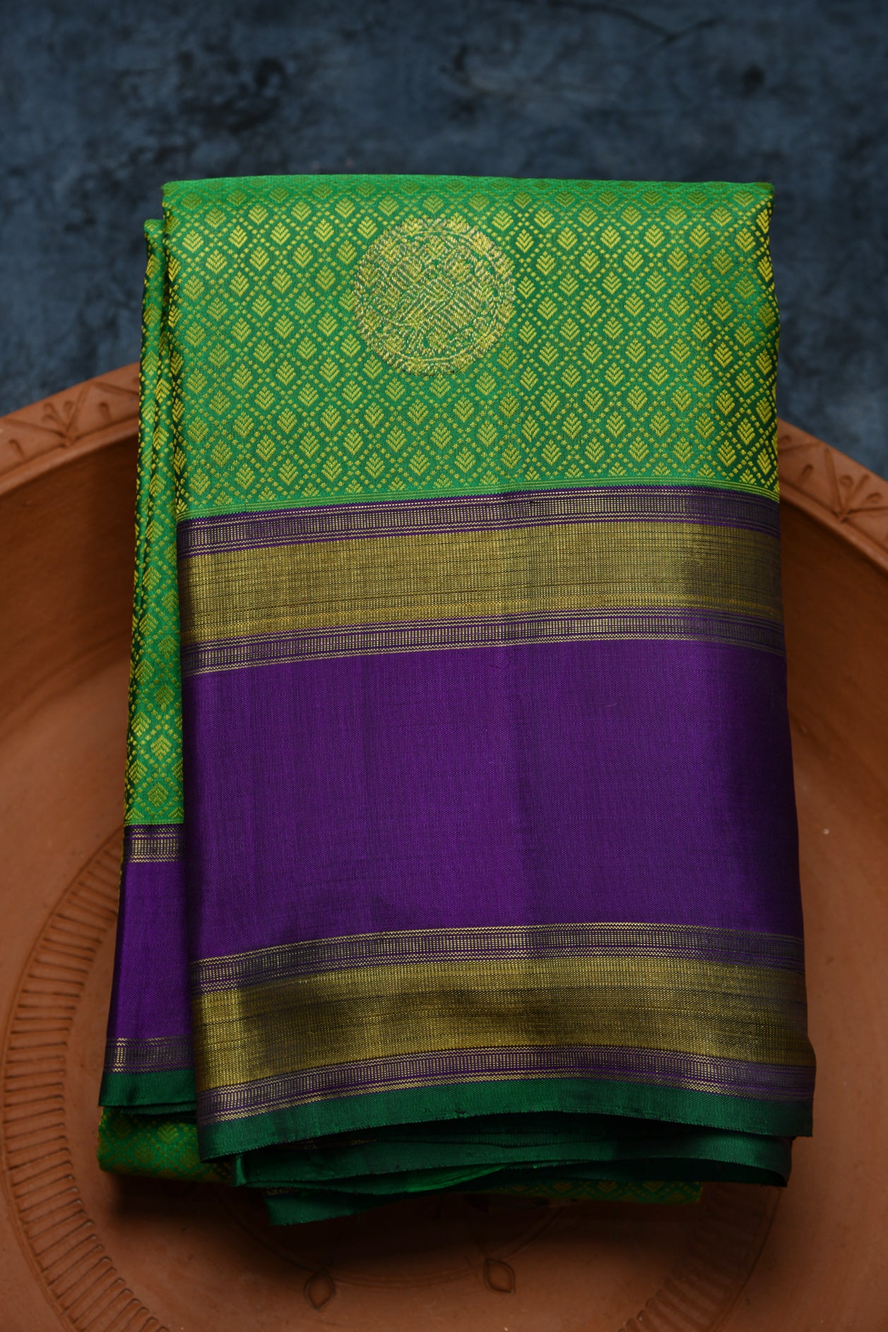  Geometric Design Zari Butta Fern Green Kanchipuram Silk Saree 