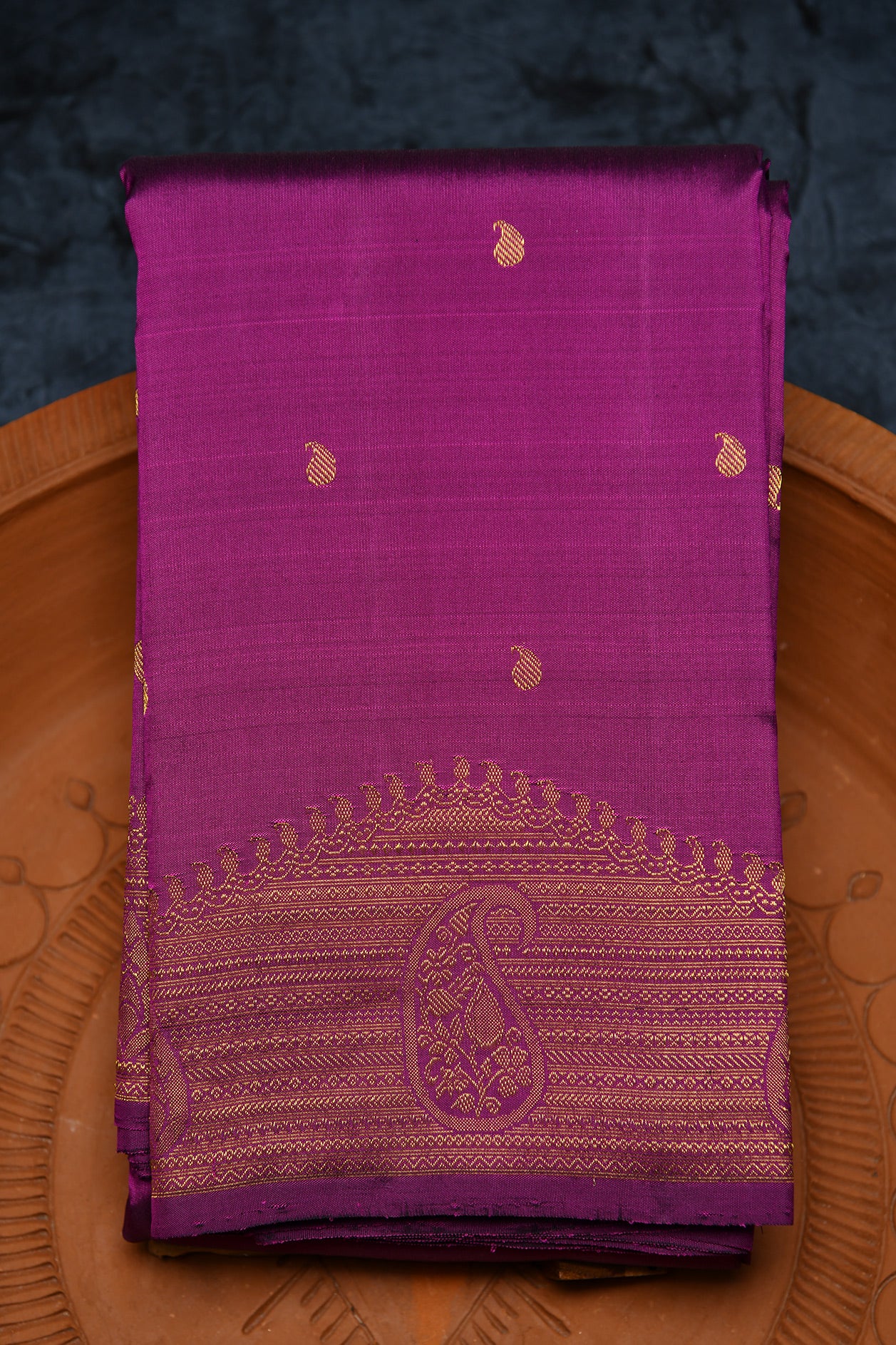  Paisley Border With Buttis Brinjal Purple Kanchipuram Silk Saree 