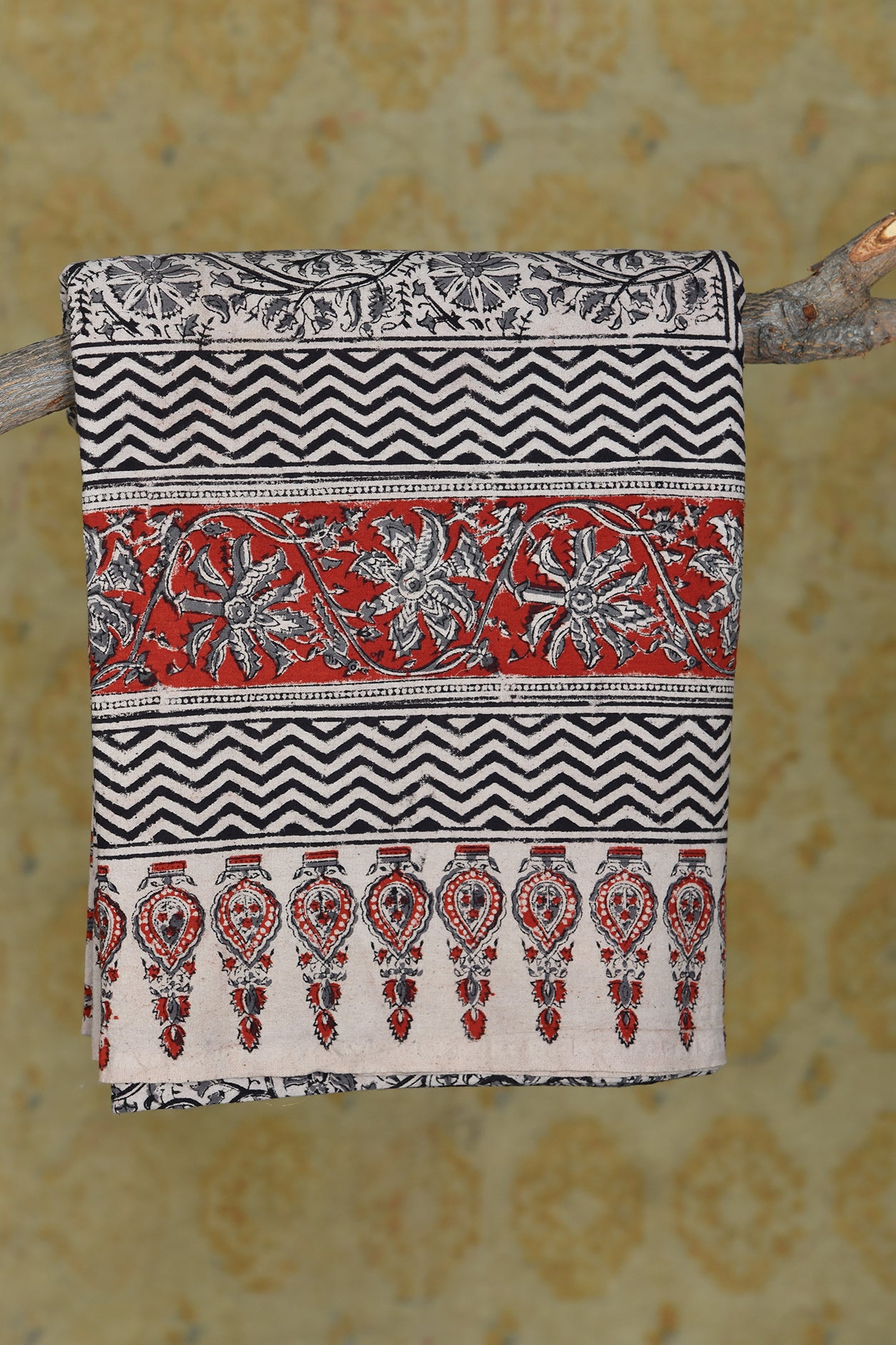  Kalamkari Printed Beige And Red Pure Cotton Double Bedspread 