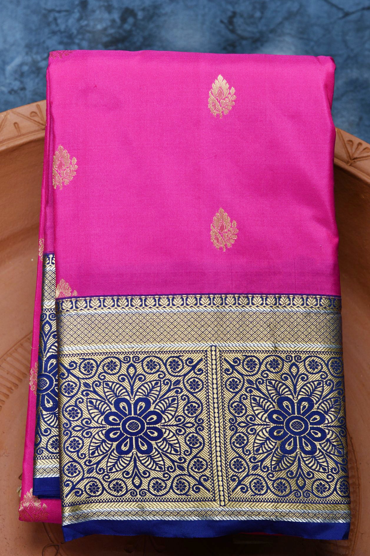  Contrast Floral Border With Buttis Rani Pink Kanchipuram Silk Saree 