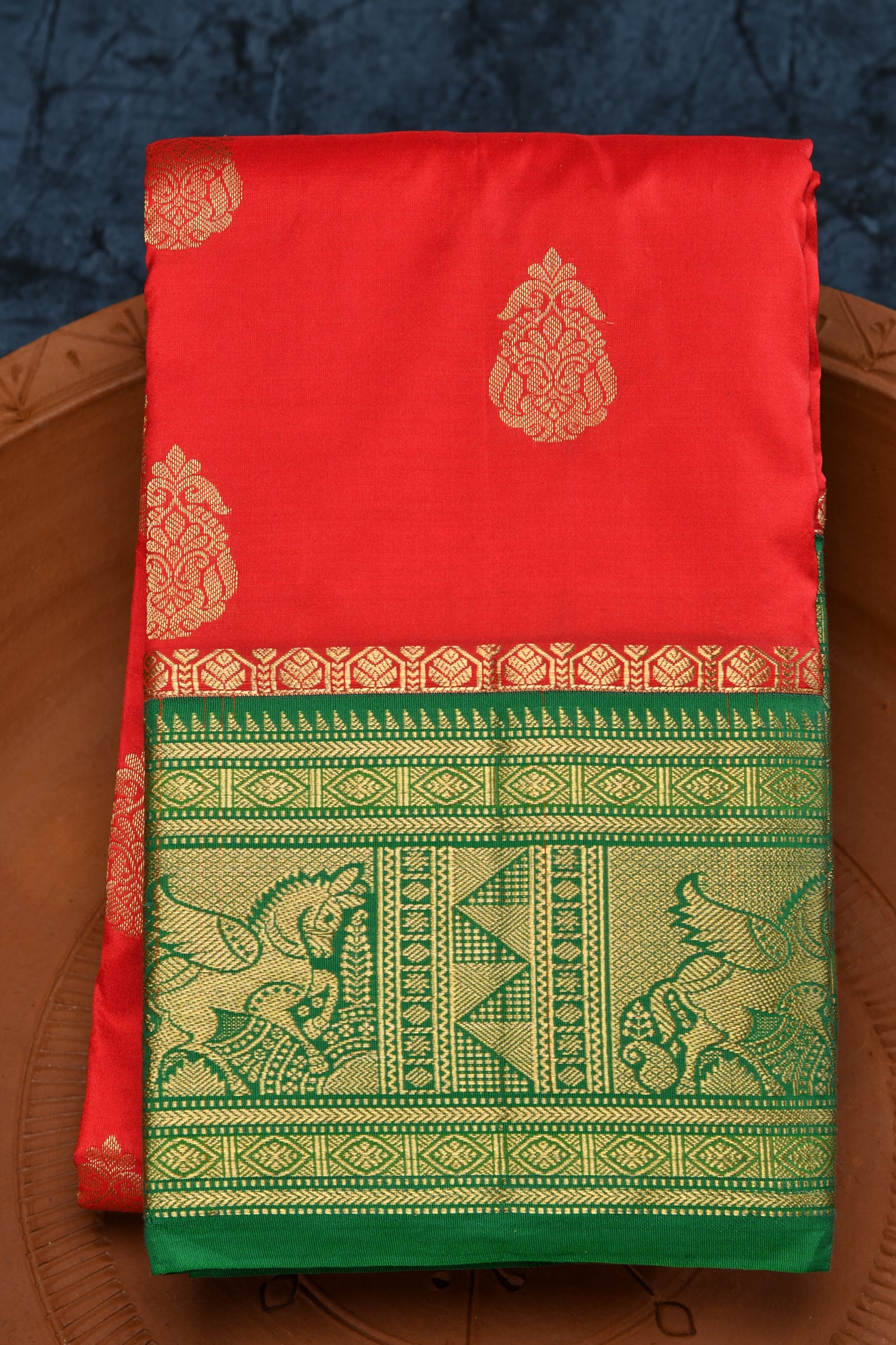  Contrast Border Thooti Butta Chilly Red Kanchipuram Silk Saree 