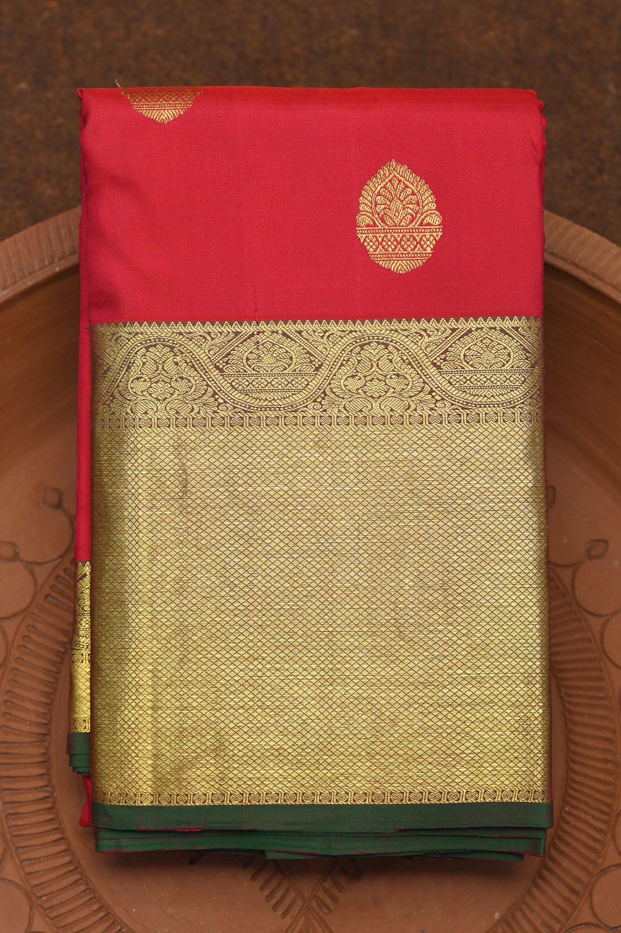  Big Diamond Border With Pendant Motif Crimson Red Kanchipuram Silk Saree 