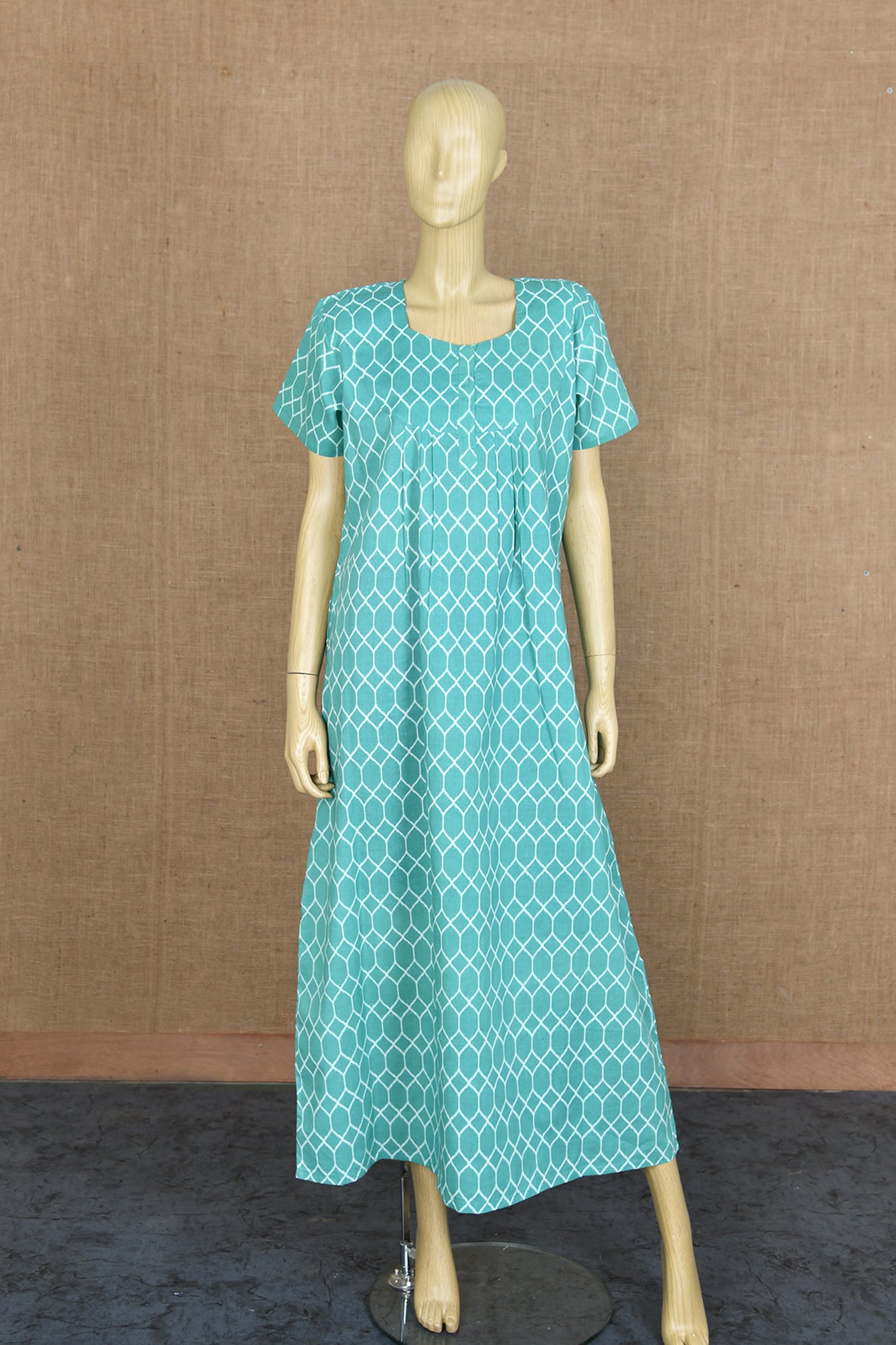  U-Neck Small Placket Ogee Pattern Mint Green Printed Cotton Nightie 