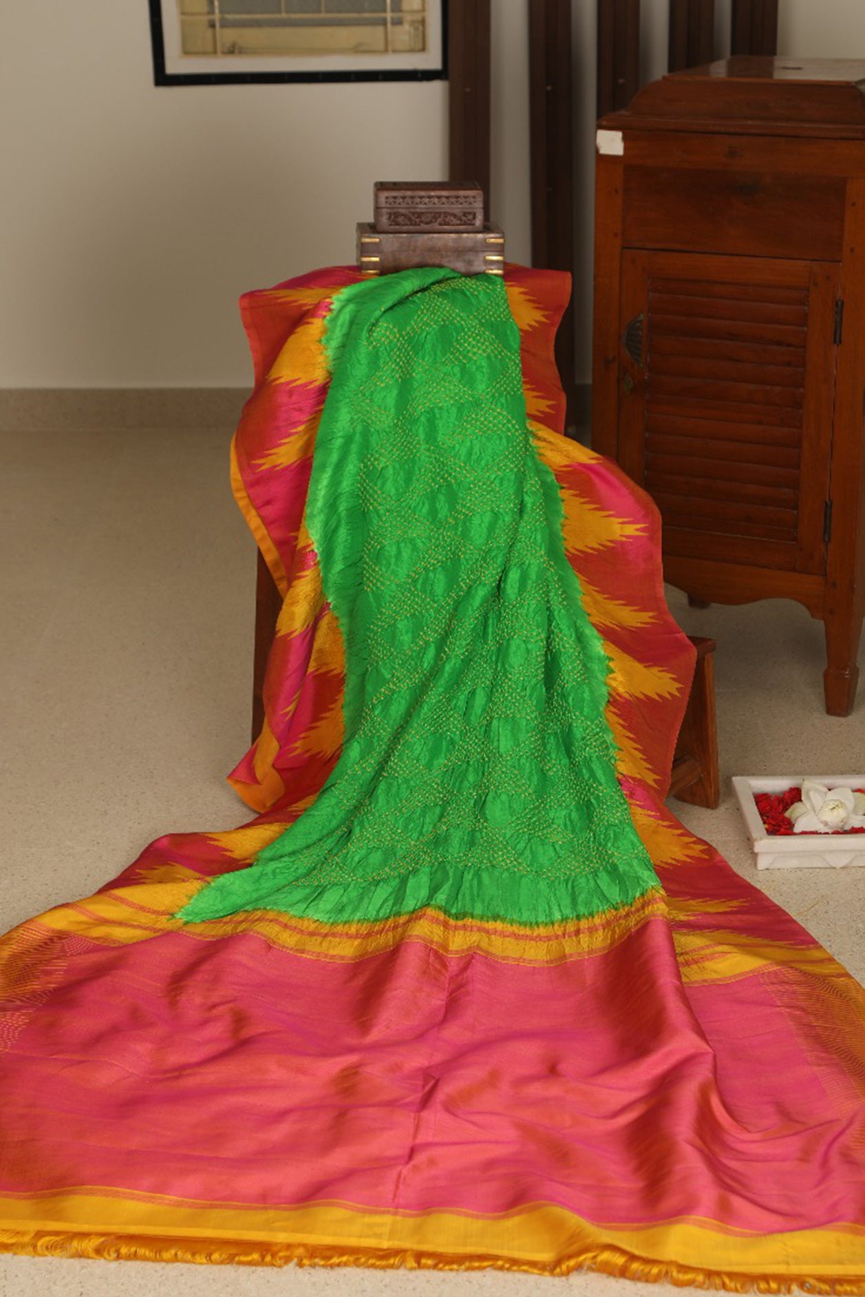  Temple Border Bandhani Dye And Tie Parrot Green Kanchipuram Silk Saree 