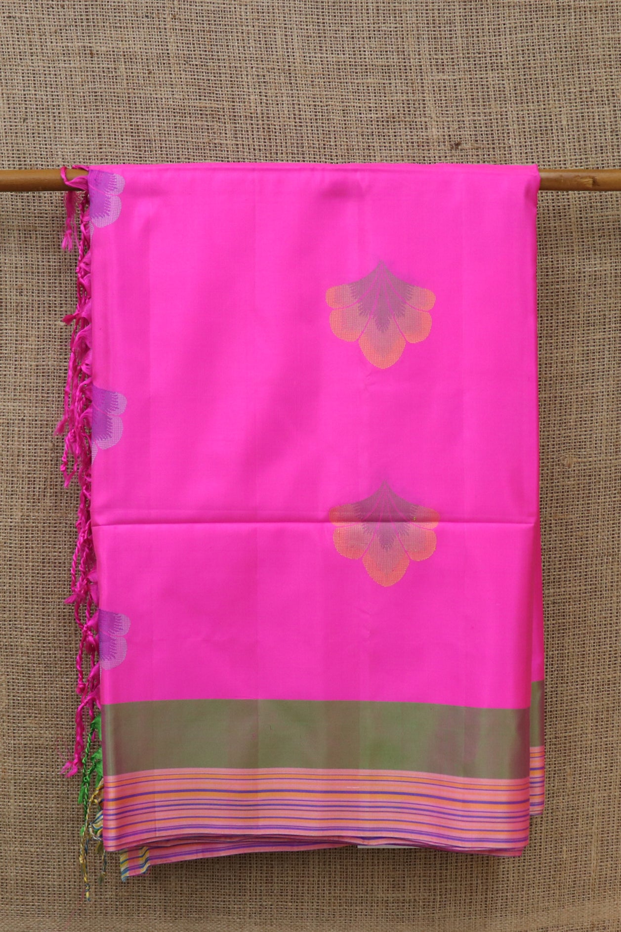  Floral Pattern Hot Pink Kanchipuram Silk Saree 