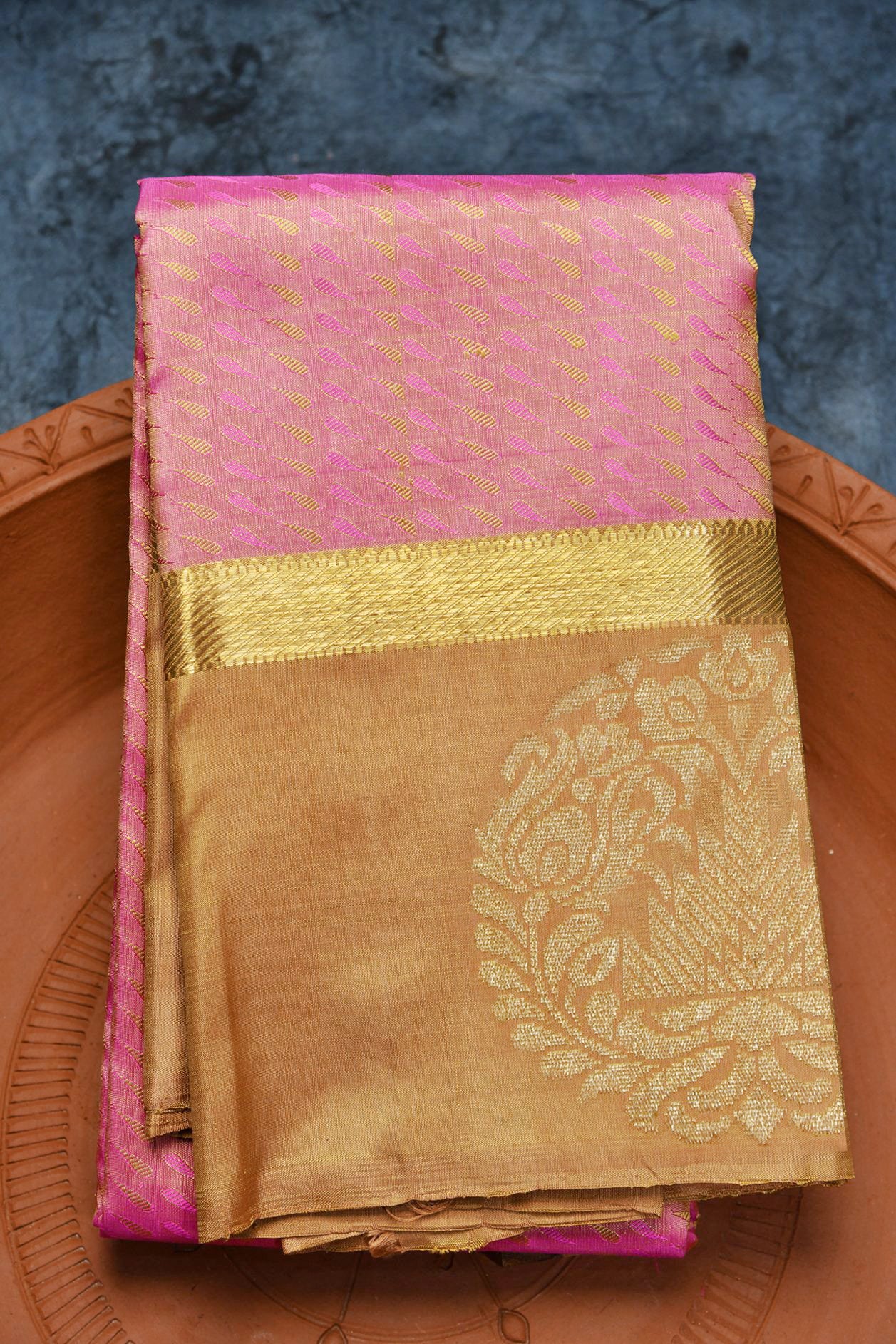  Raindrops Design Onion Pink Kanchipuram Silk saree 