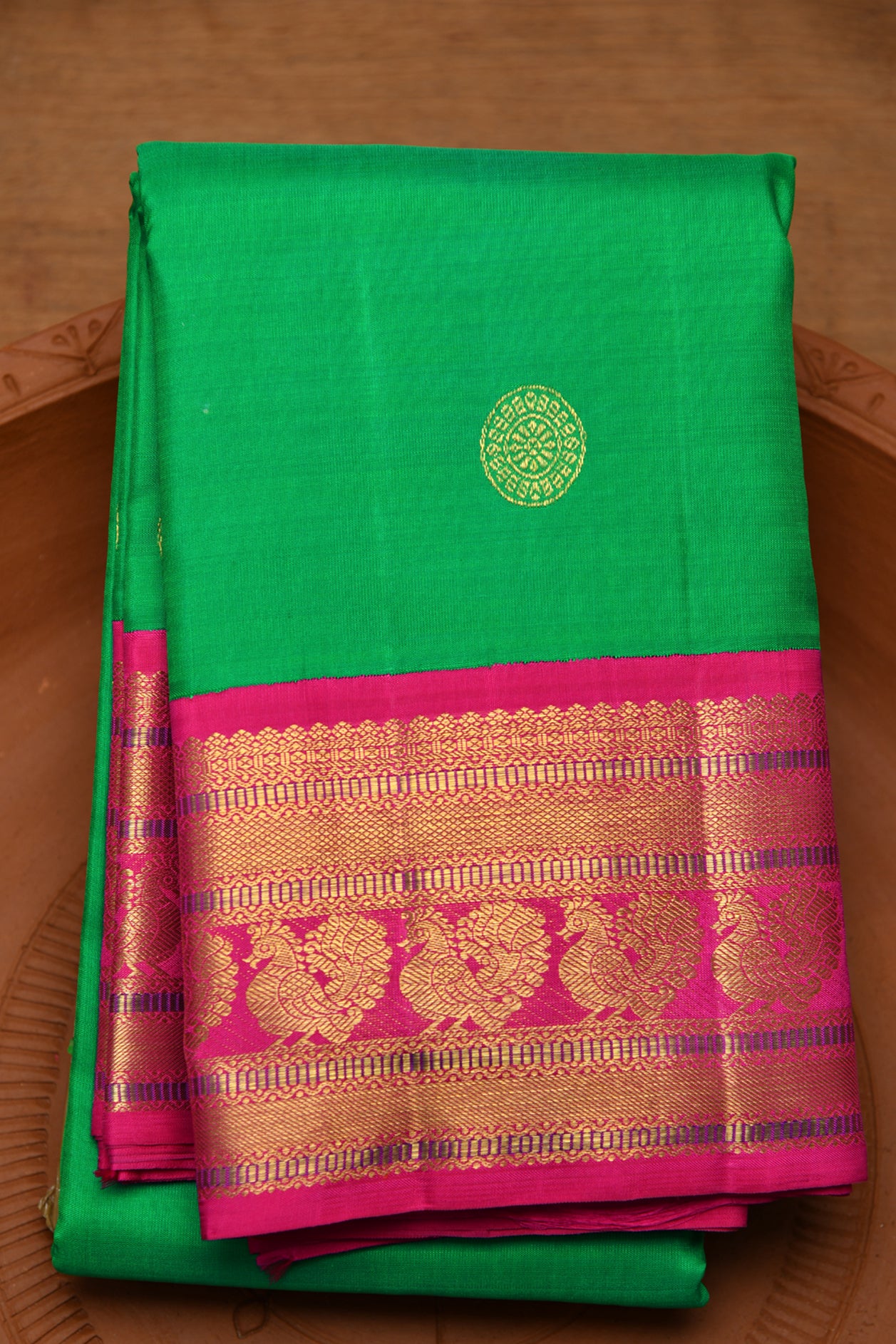  Contrast Border Rudraksha Butta Fern Green Kanchipuram Silk Saree 