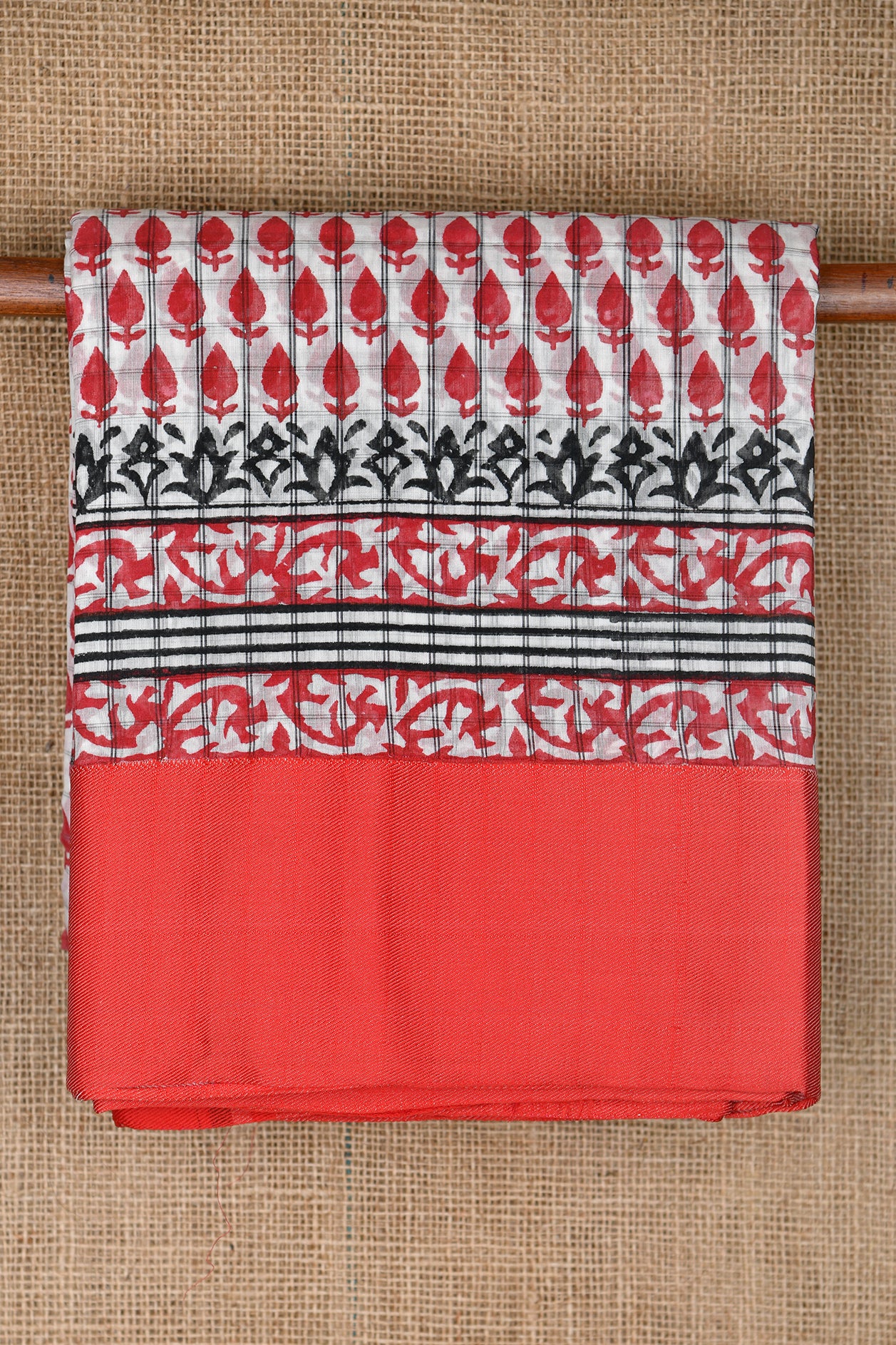  Ganga Jamuna Thread Work Border With Thilagam Buttis White And Red Ahmedabad Cotton Saree 