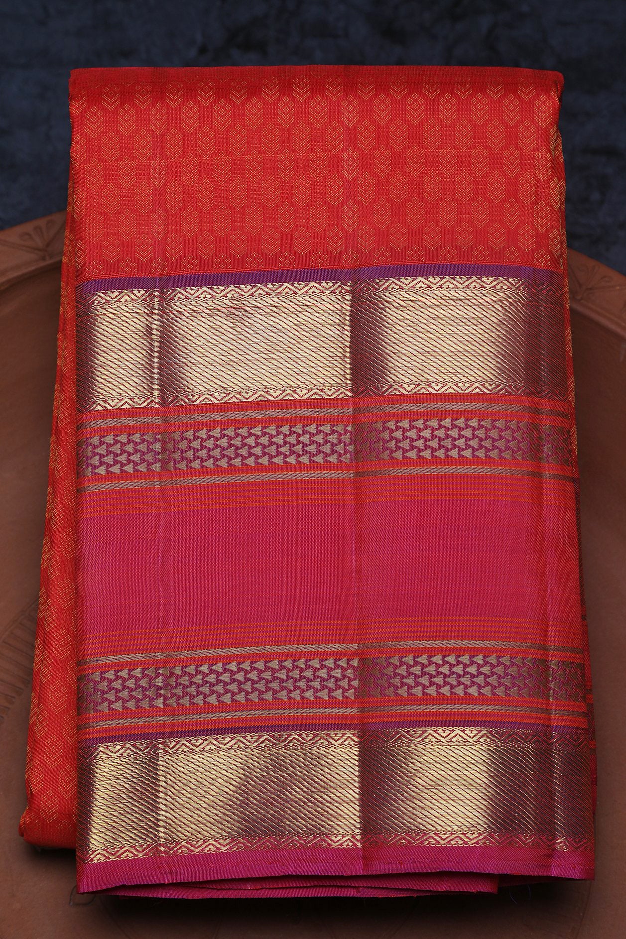  Rettai Pettu Border With Jacquard Chilly Red Kanchipuram Silk Saree 