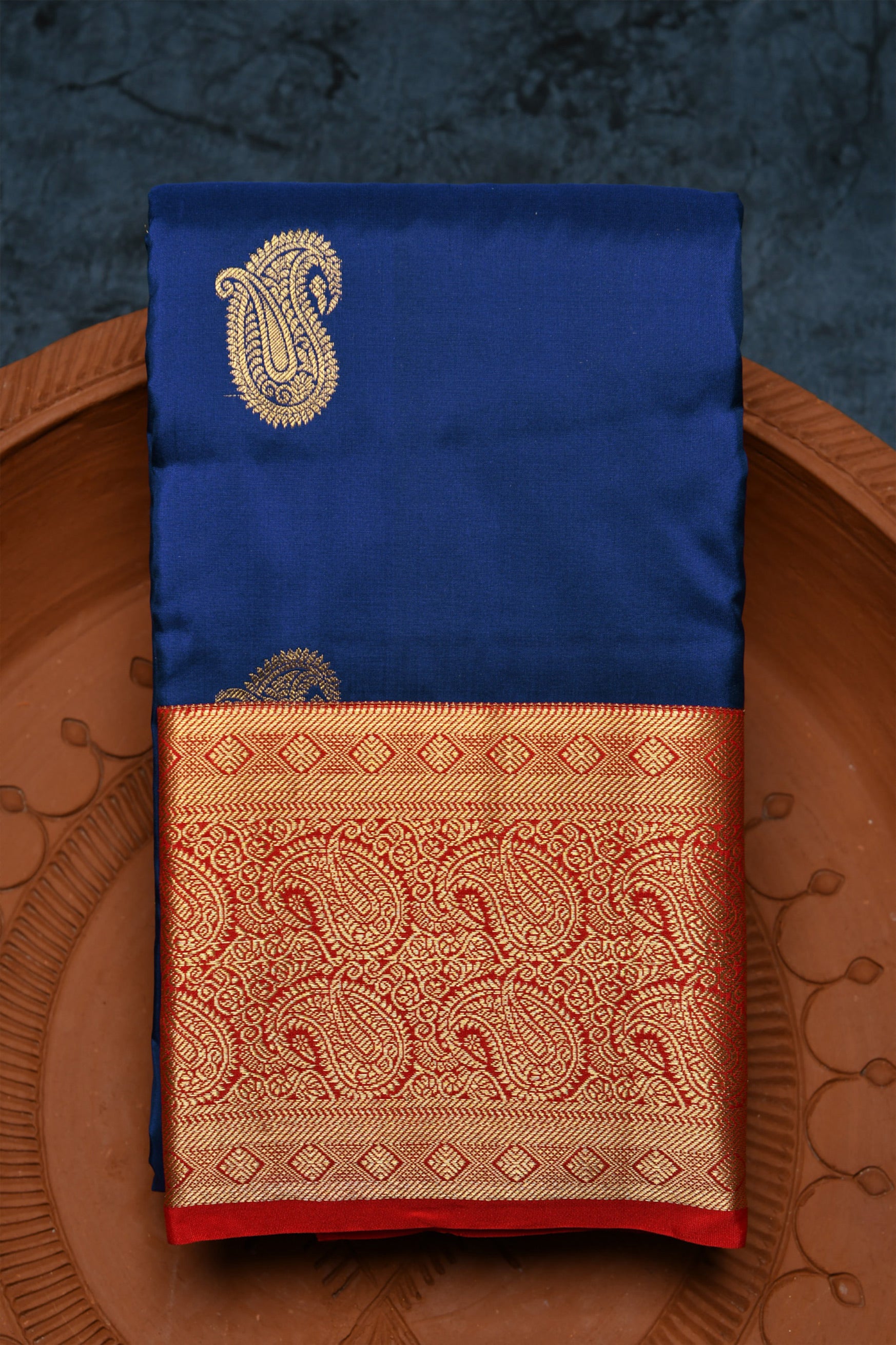  Paisley Design Korvai Border With Butta Navy Blue Kanchipuram Silk Saree 