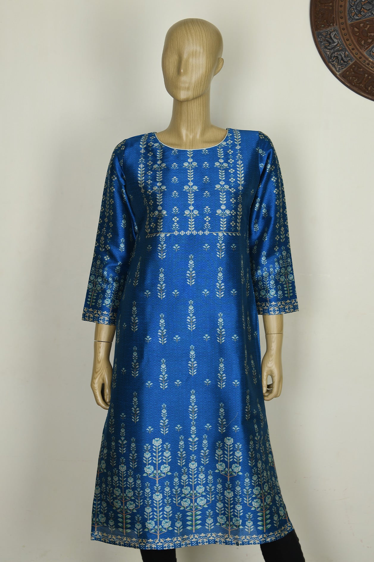  Round Neck Floral Digital Printed Cerulean Blue Polyester Straight Long Kurta 