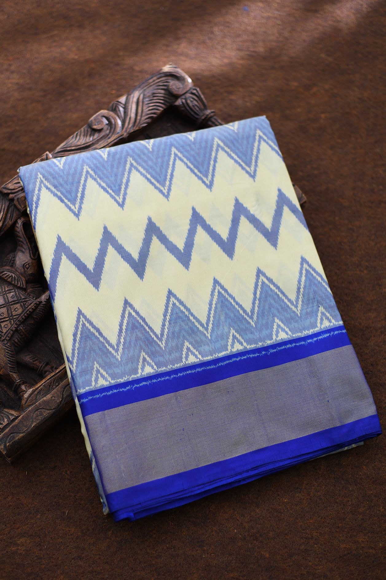  Contrast Zari Border With Chevron Design Ivory Pochampally Silk Saree 