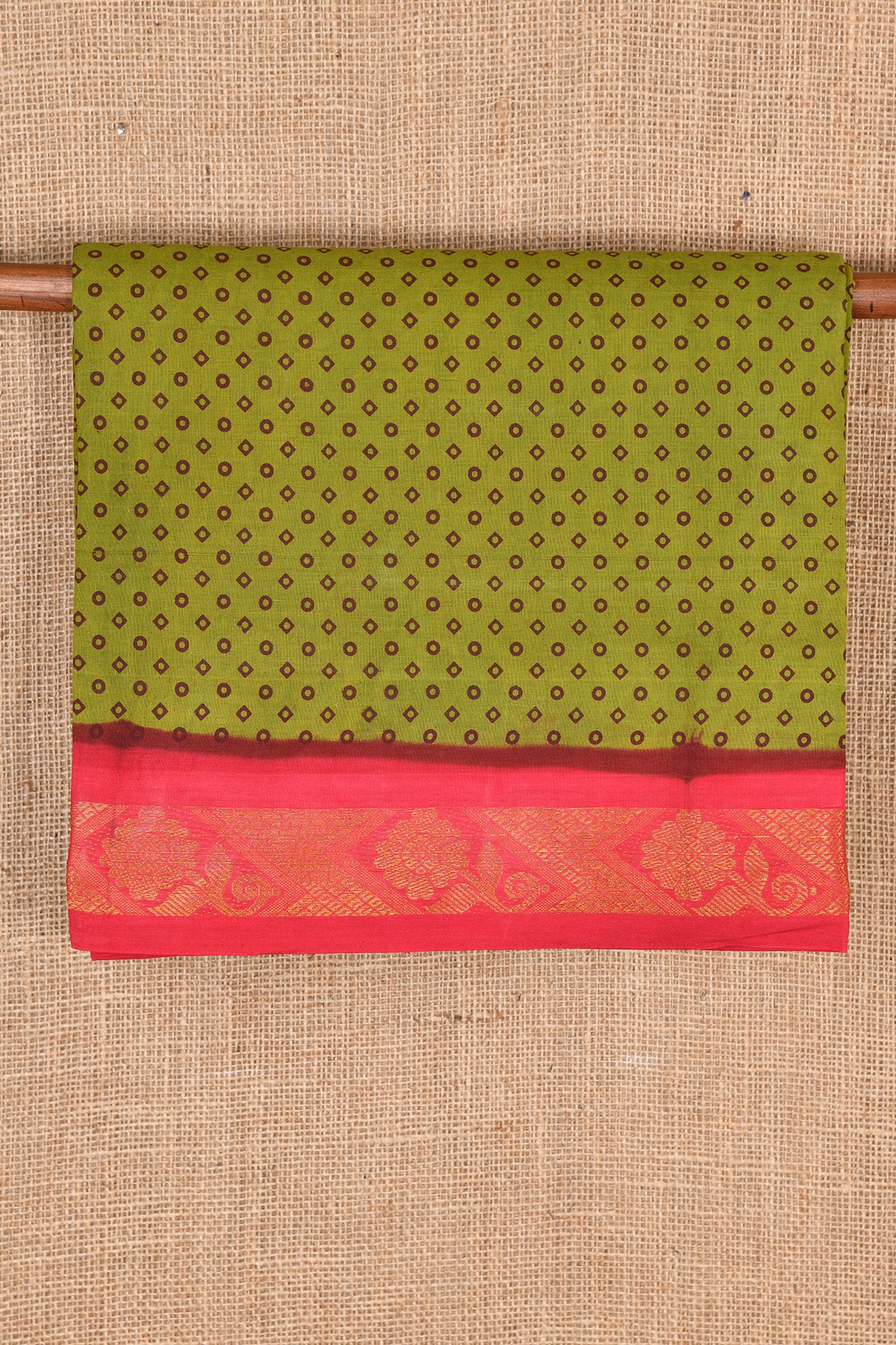  Contrast Border Sap Green Sungudi Cotton Saree 