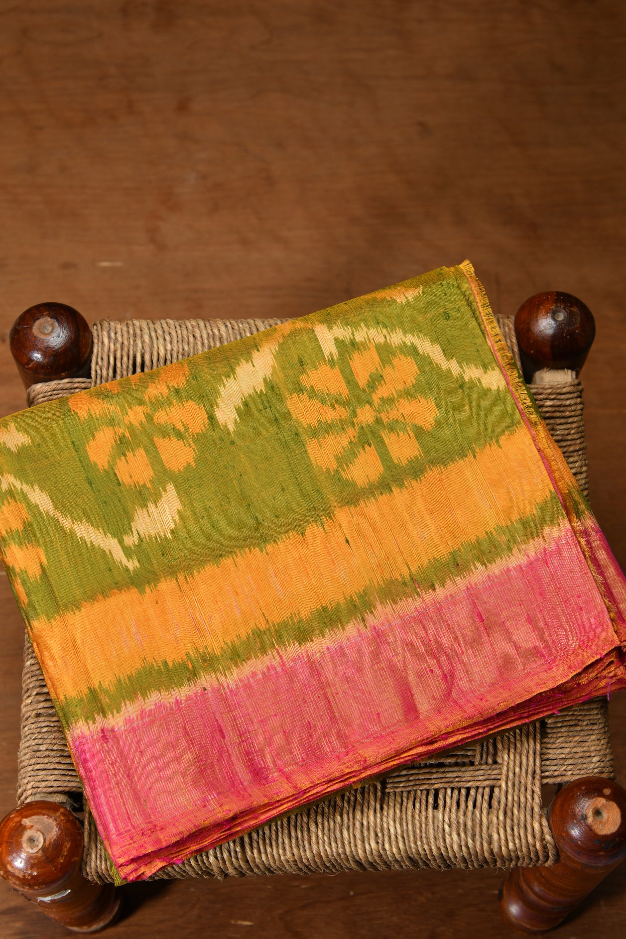  Floral Ikat Design Olive Green Raw Silk Weave Patola Silk Saree 