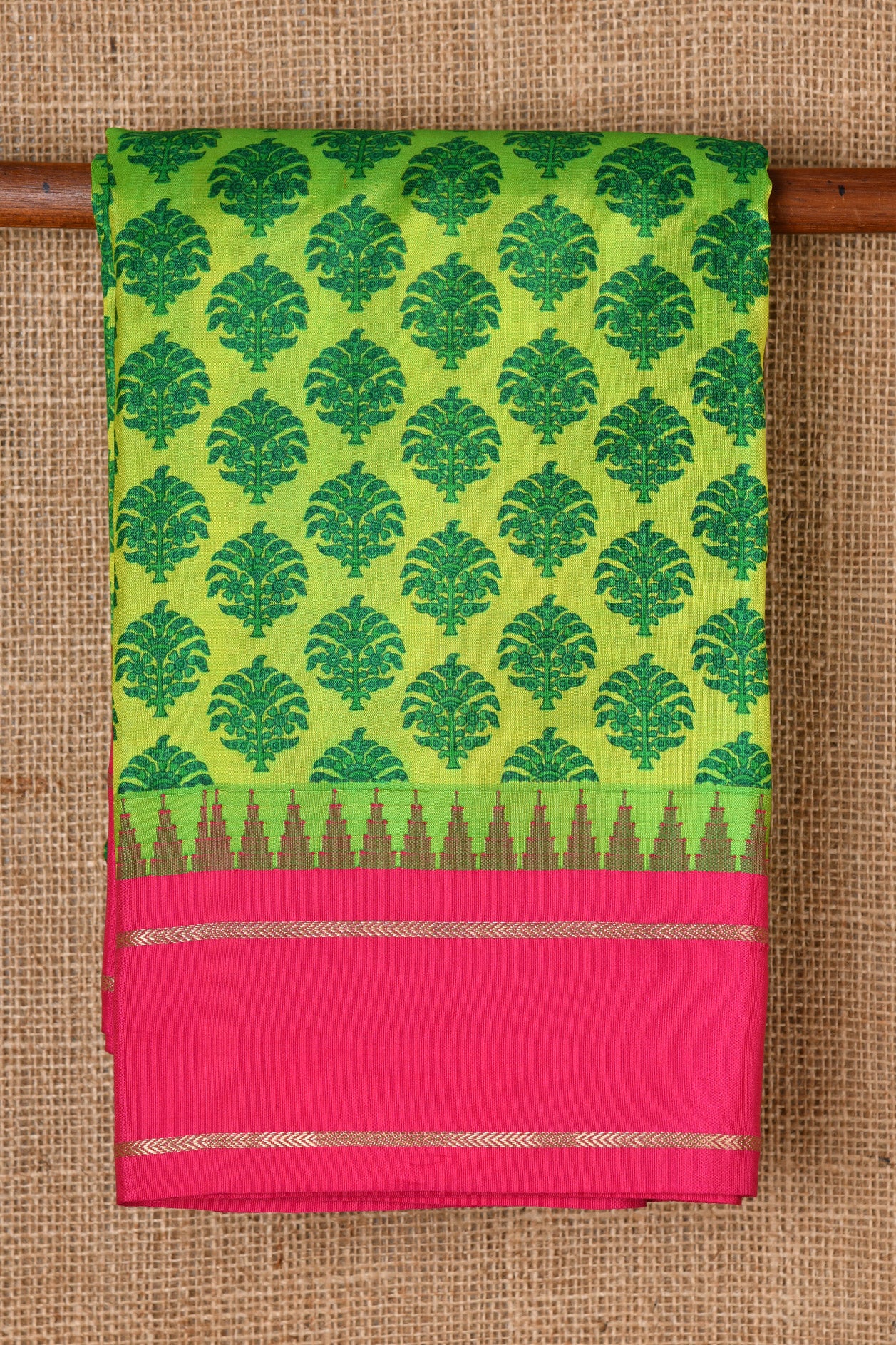  Floral Motif With Sap Green Printed Silk Saree 