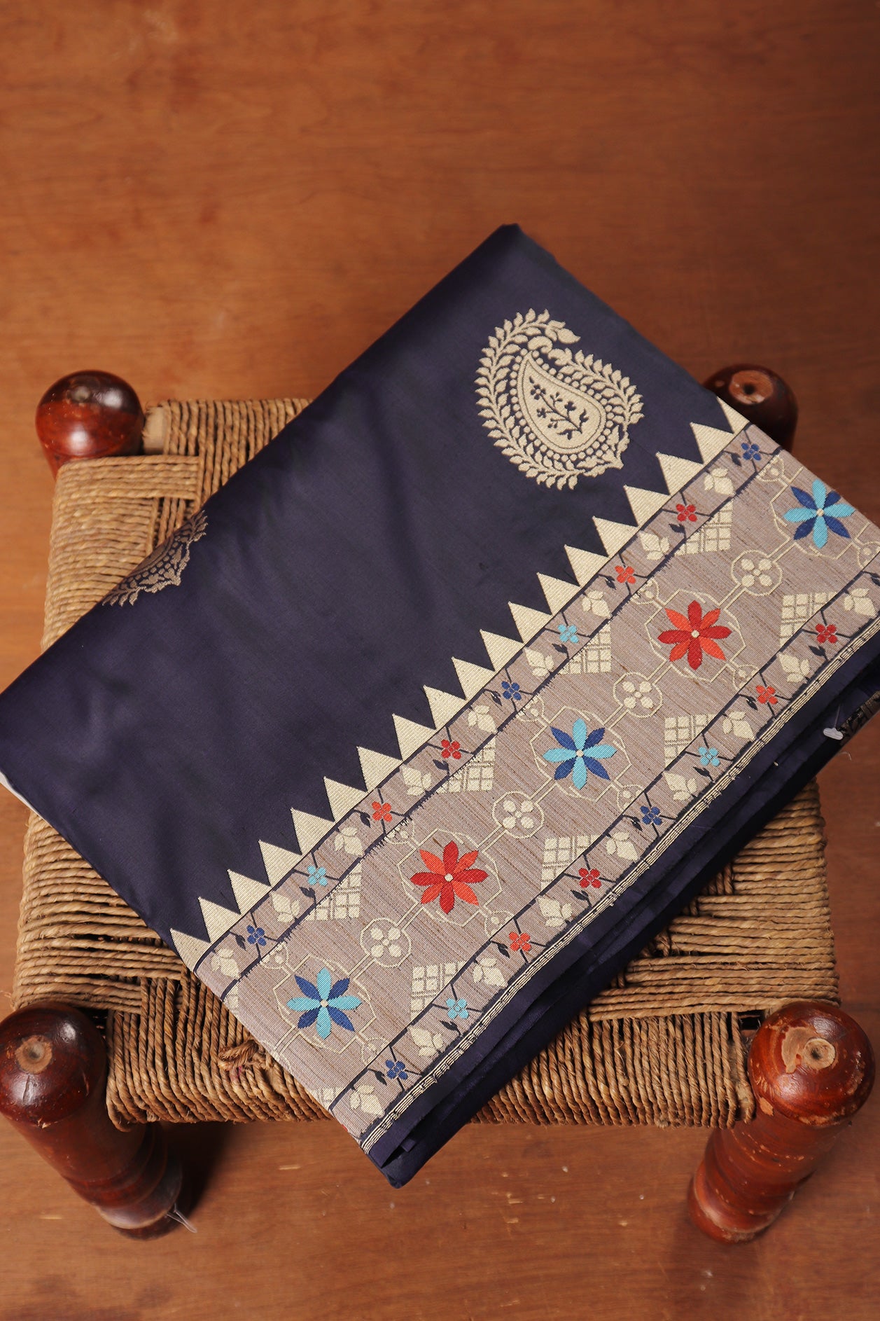  Paisley Design With Dark Indigo Blue Banaras Silk Saree 