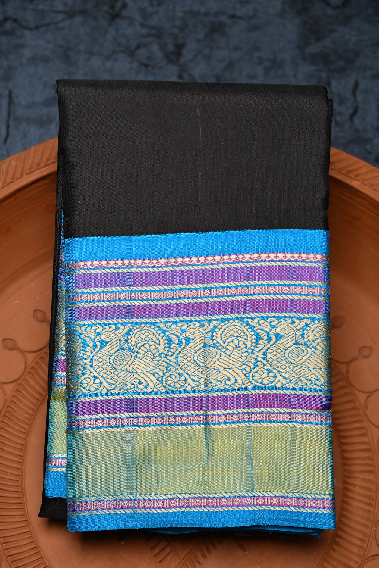  Contrast Annam Border In Plain Black Kanchipuram Silk Saree 