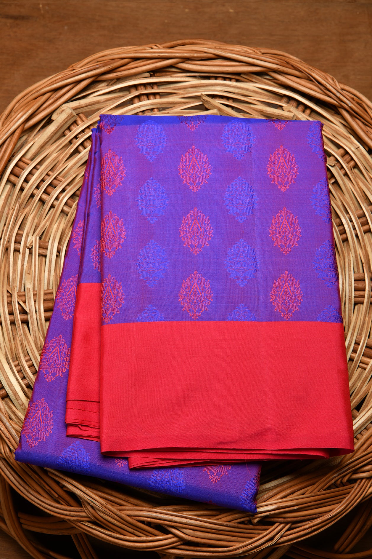  Thread Work Floral Motif Dark Violet Kanchipuram Silk Saree 