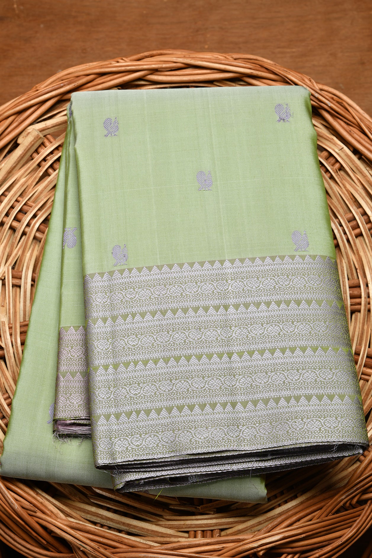  Thread Work Peacock Motif Pista Green Kanchipuram Silk Saree 