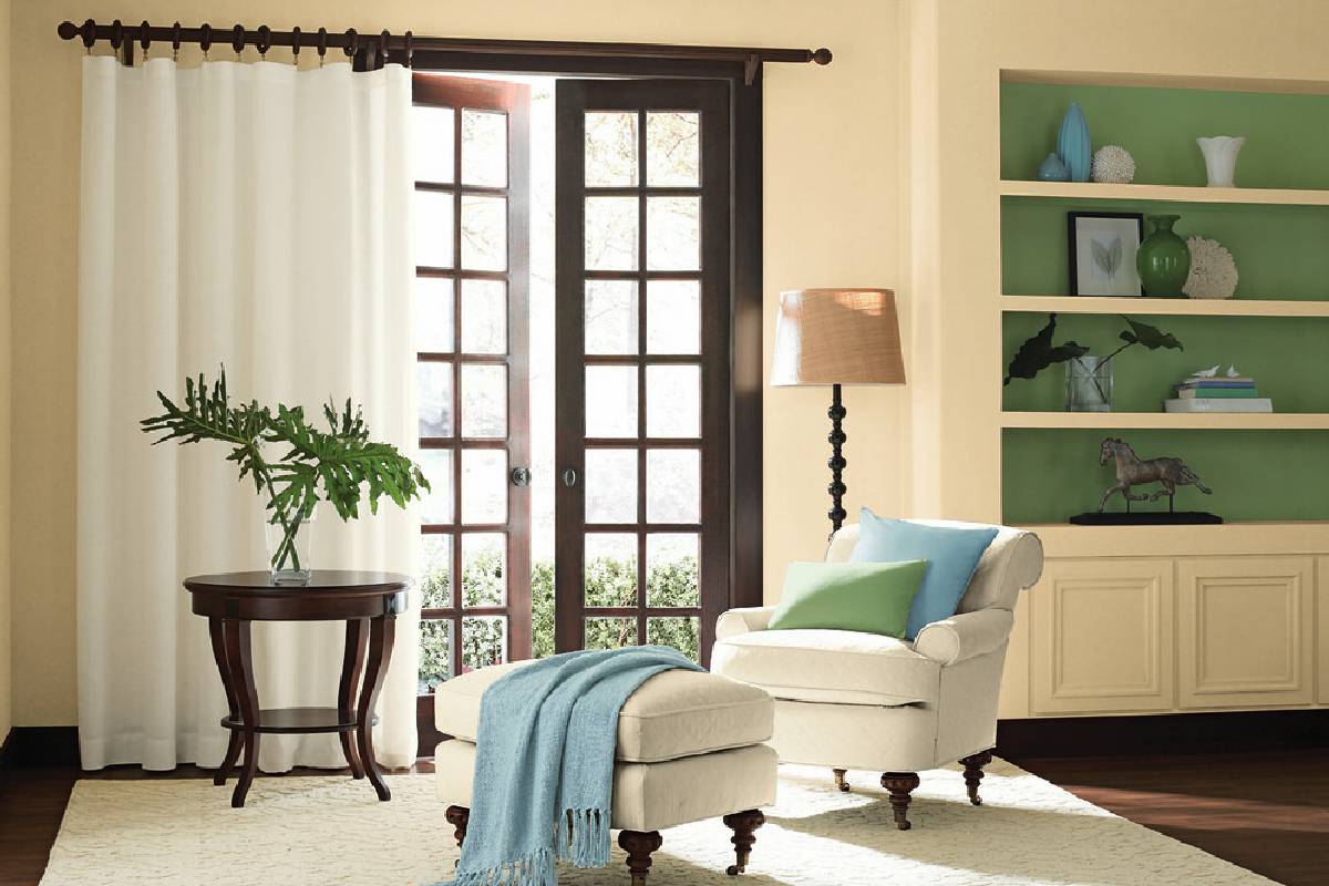 Paint Your Living Room with Benjamin Moore
