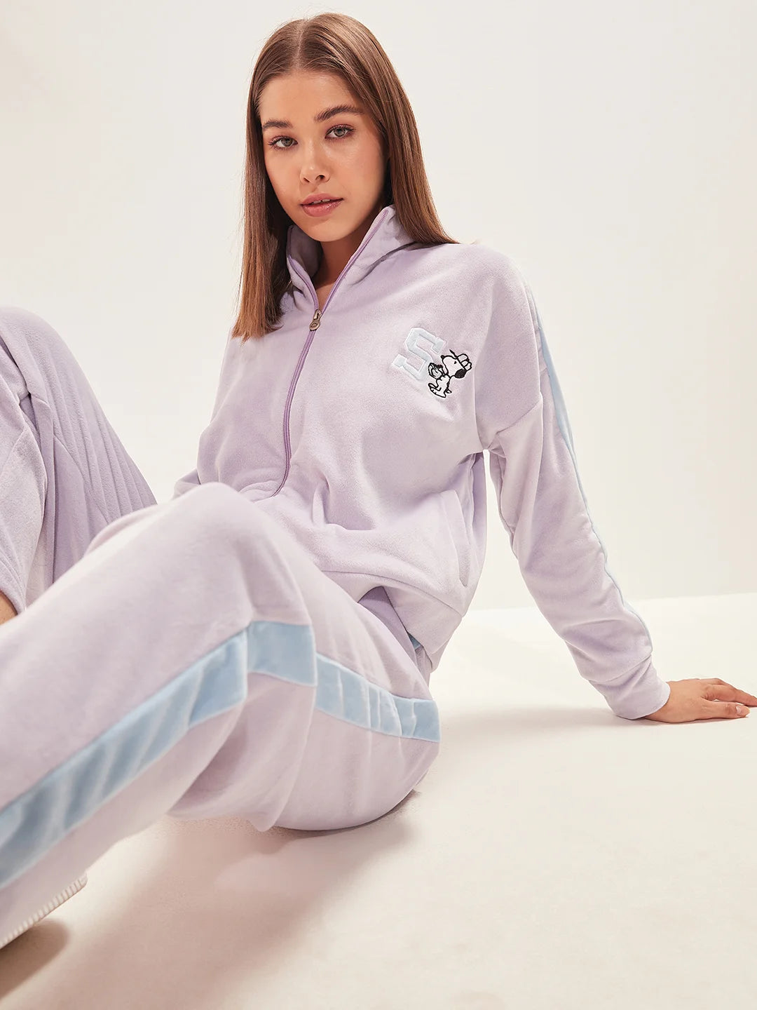 Women Track Suit D.No.06 in Surat at best price by Aarush Textile - Justdial