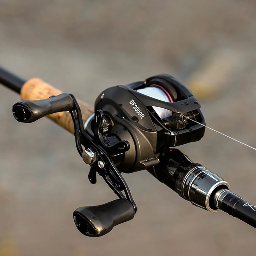 Right hand baitcast reel on a rod