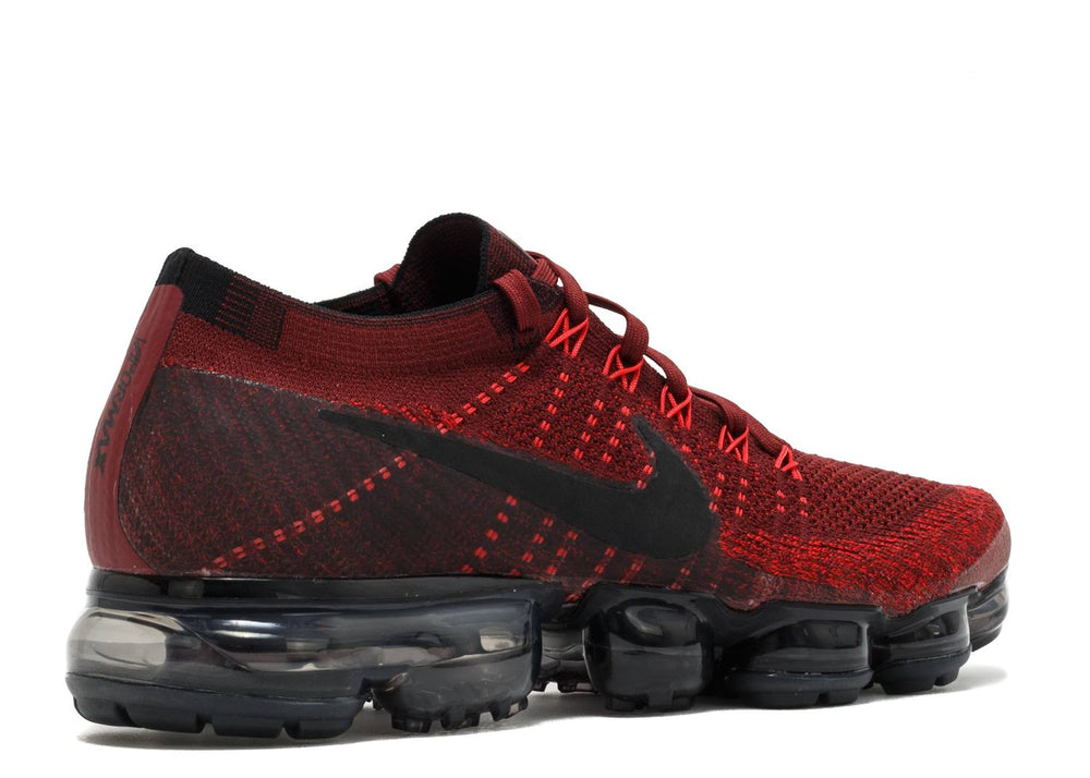 air vapormax dark team red