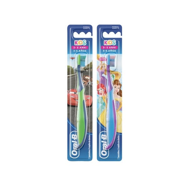 Oral B Spazzolino Manuale Cars o Princesses 3 - 5 Anni 1 Pezzo