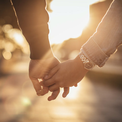 Bokitta Blog Couple Holding Hands