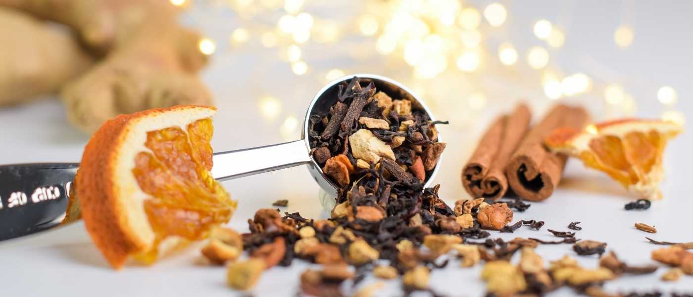 Salted Caramel Lebkuchen Tea