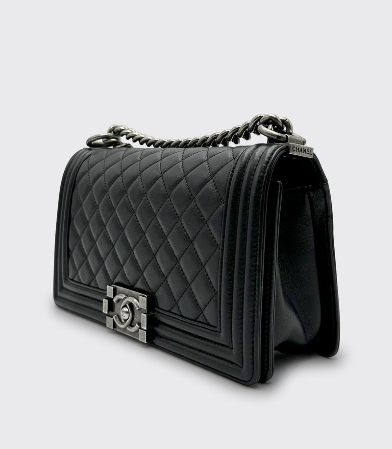 Chia sẻ 79 chanel boy bag vintage siêu hot  trieuson5