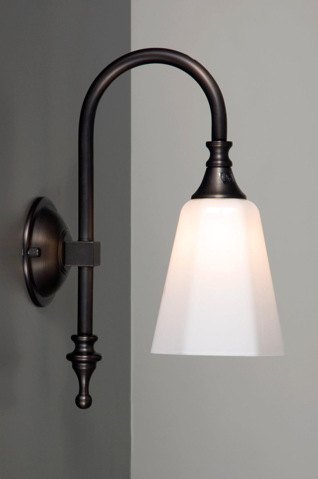 Aplica Bath Classic Lv 31242/B Lucente - Home & Lighting