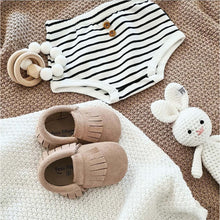 Load image into Gallery viewer, Baby - Suede Moccasins - Oatmeal - Petit Filippe
