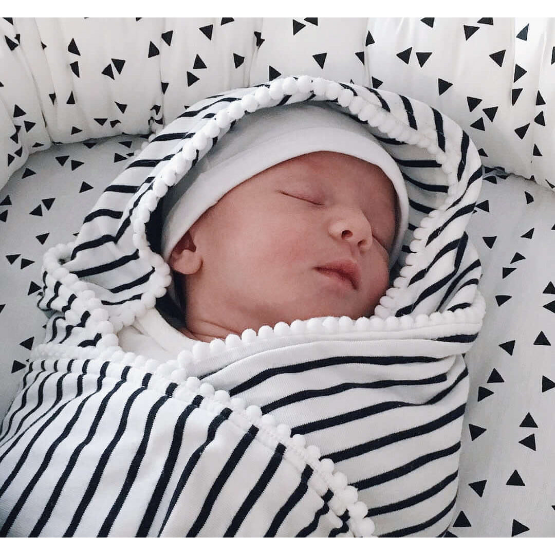 beest twintig Verlichten XL Baby Wikkeldeken - Breton Stripes & Grey | Petit Filippe