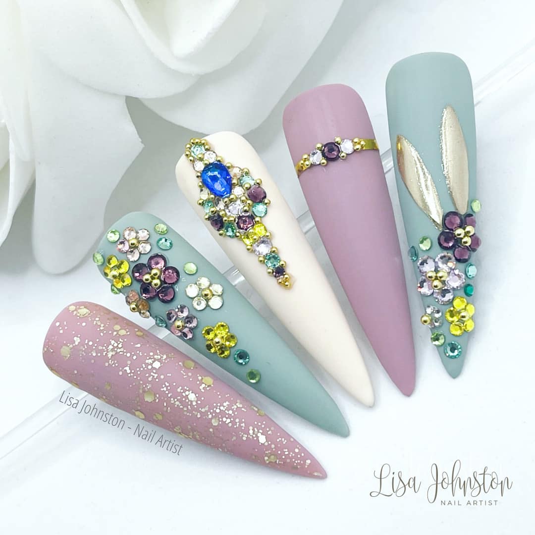 Ultimate Guide: Choosing and applying rhinestones for nail art