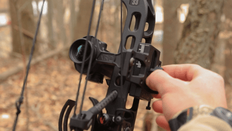 This GIF shows how are adjustable red dot sight adjusts for distance.