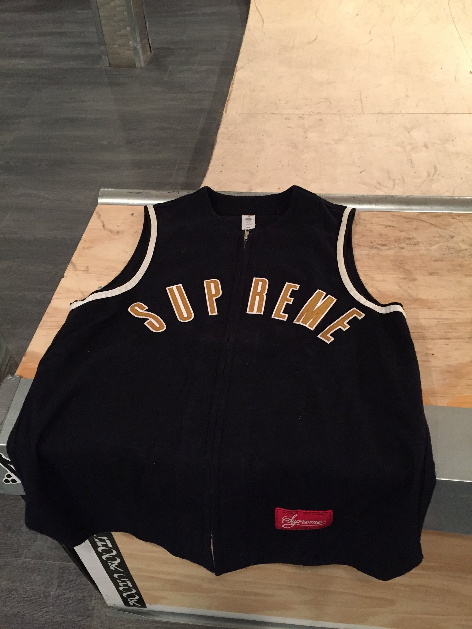 supreme sleeveless baseball jersey