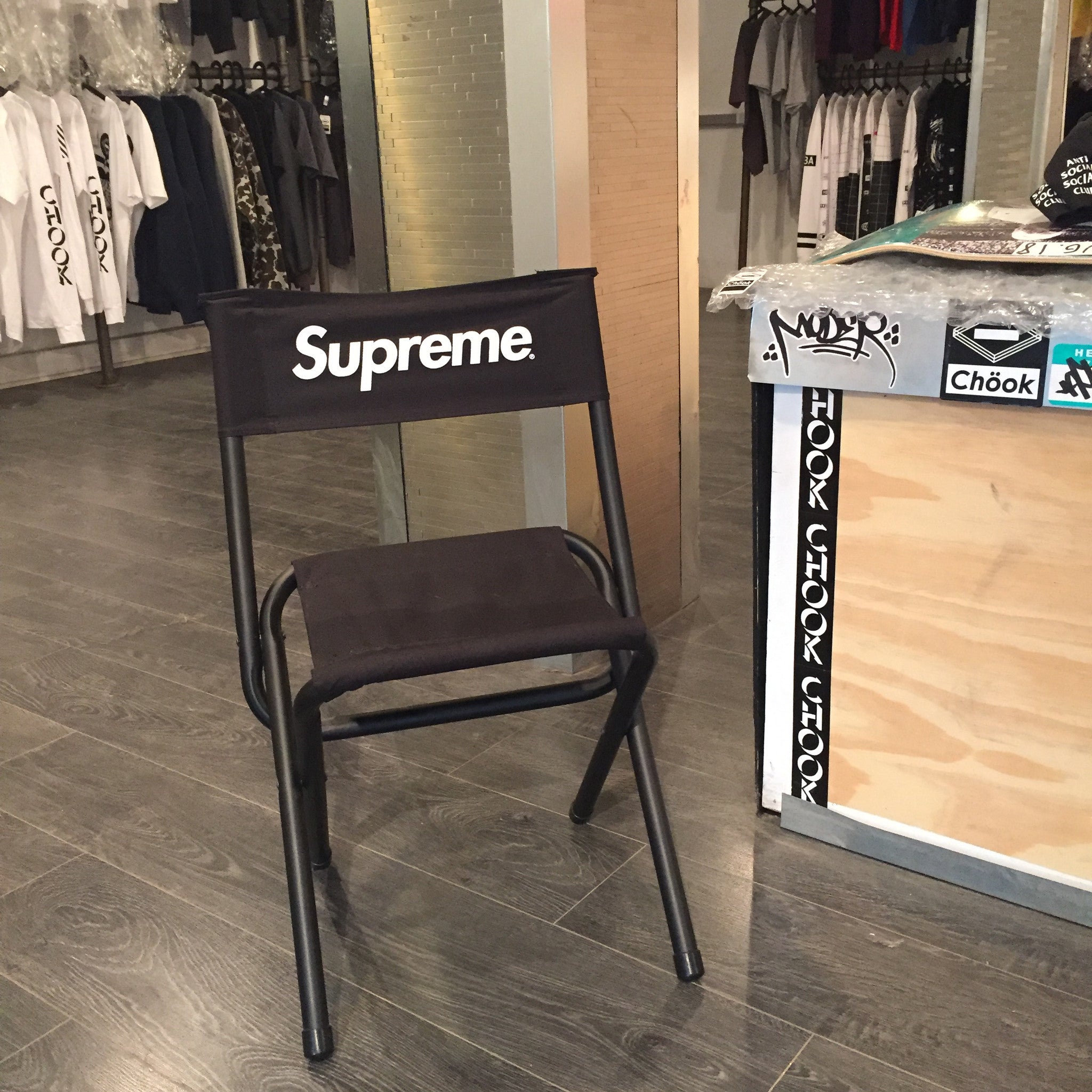 supreme coleman chair