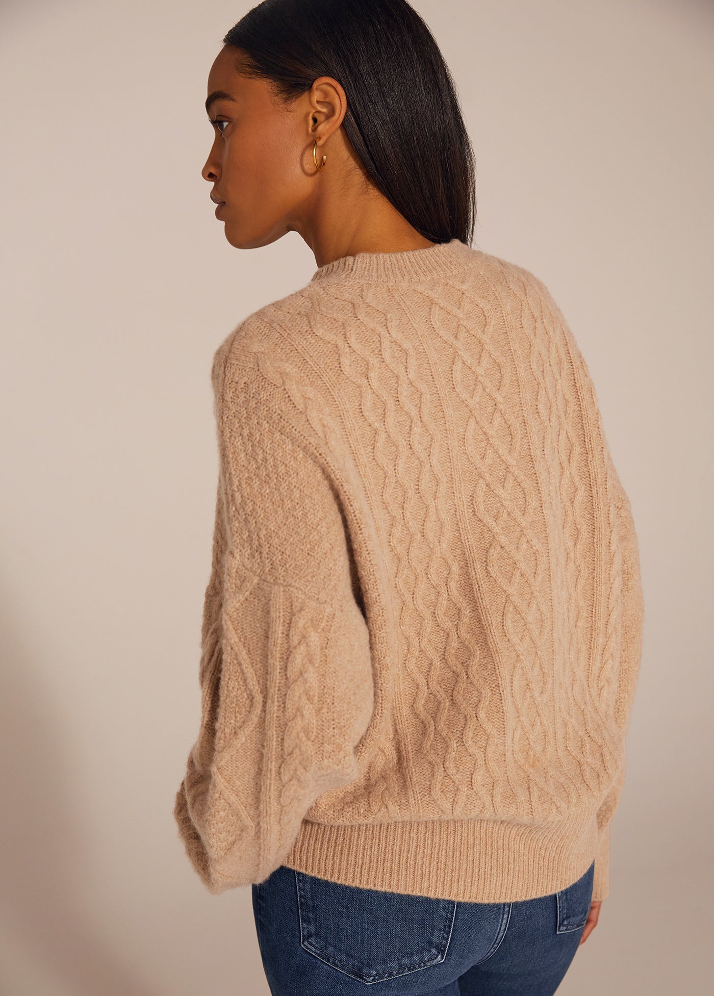 THE OVERSIZED CABLE SWEATER