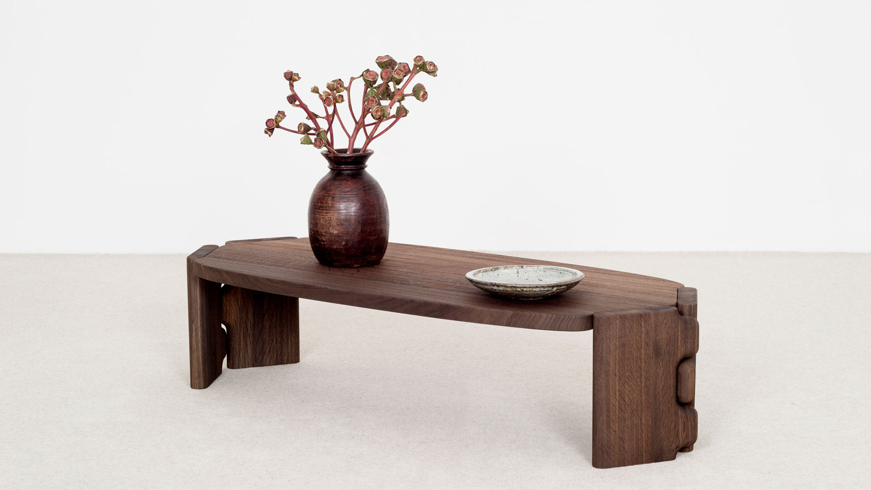 Collections-Delcourt-Collection-Collectional-Dubai
