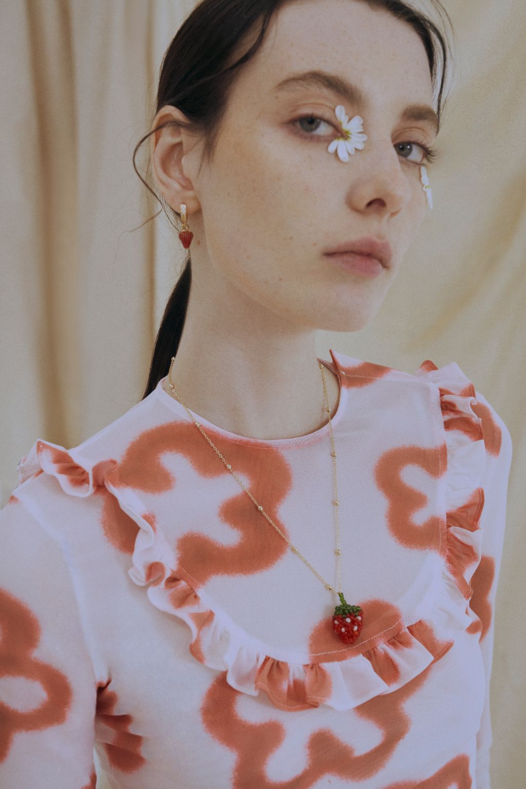 FRAGOLA 18k gold strawberry earrings – Cosiii