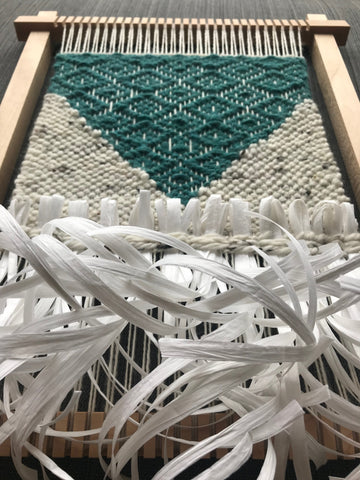 twill-raffia-weaving